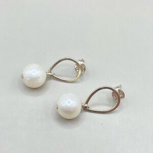 Silver Teardrop Pearl Drop Earrings